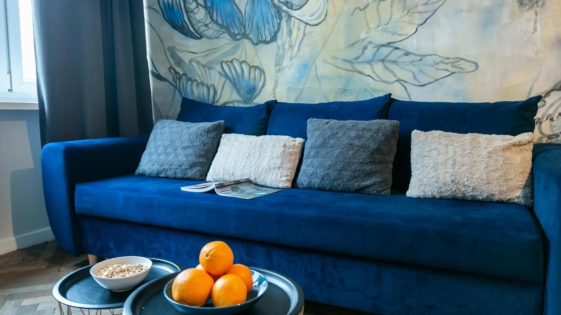 Nowogrodzka 78: Central Apartment with Smart TV near Lindleya Hospital Warsaw