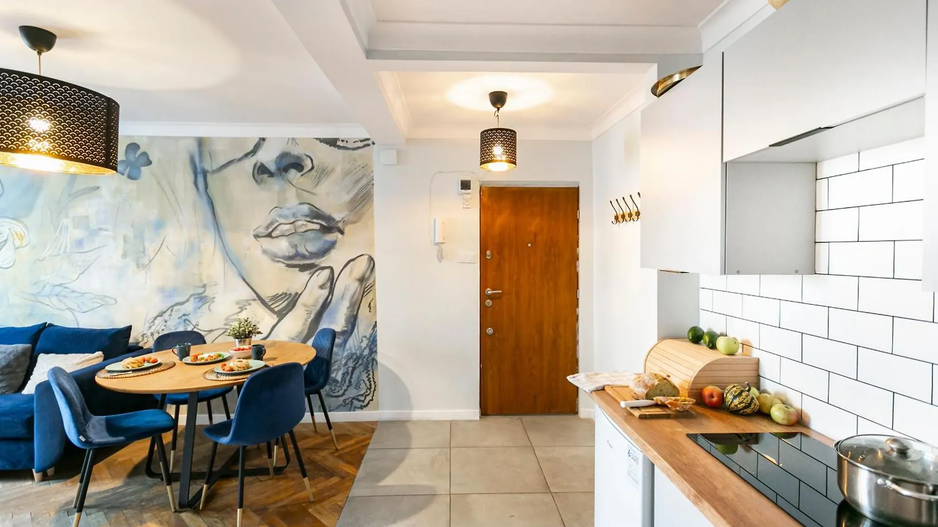 Nowogrodzka 78: Central Apartment with Smart TV near Lindleya Hospital Warsaw Poland